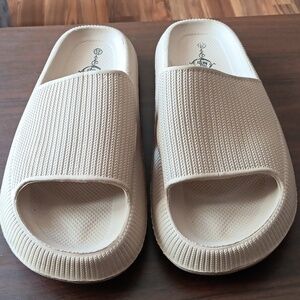 Women's Cloud Style Slides